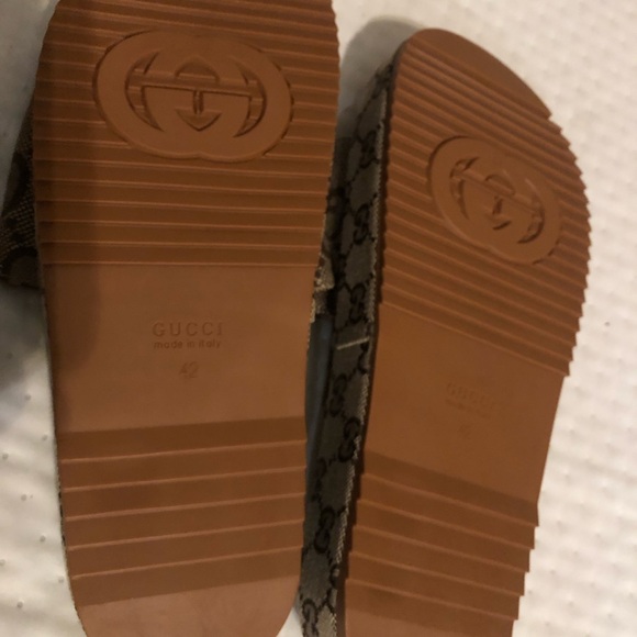 Gucci Tan Leather Slides - Picture 2 of 4